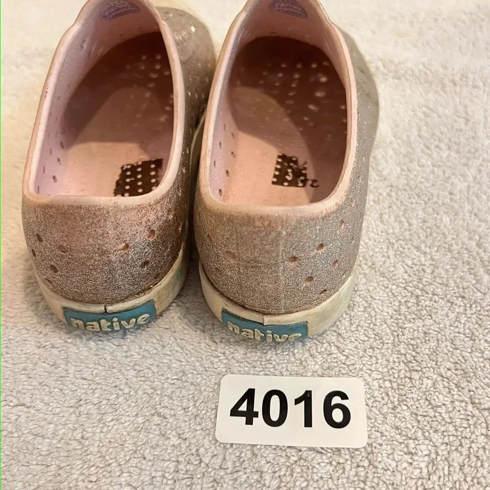 Native Pink Glitter Water Shoes Girls J2 Comfort Outdoor Jefferson Bling